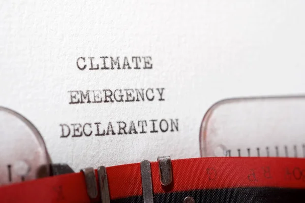 Declaración Emergencia Climática Frase Escrita Con Una Máquina Escribir —  Fotos de Stock