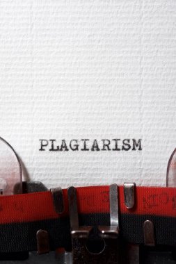 Daktiloyla yazılmış eser hırsızlığı..