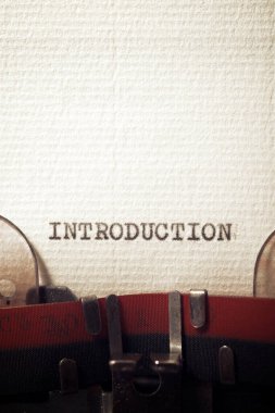 Giriş kelimesi bir daktilo ile yazıldı..