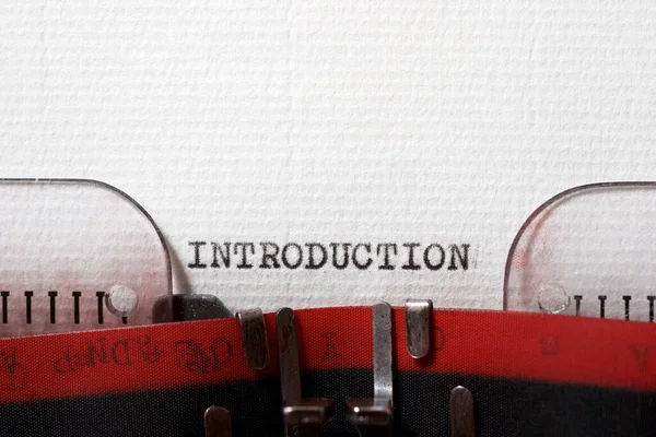 Giriş kelimesi bir daktilo ile yazıldı..