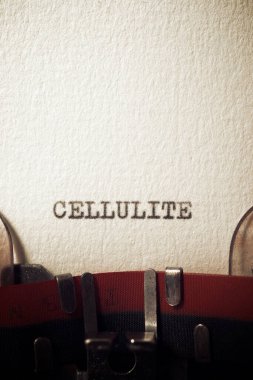 Selülit kelimesi daktiloyla yazılmış..