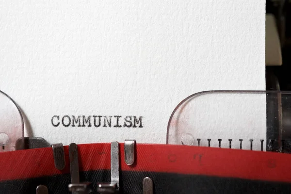 Mot Communisme Écrit Avec Une Machine Écrire — Photo