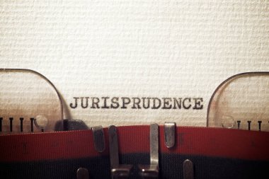 Bir daktiloyla yazılmış hukuk kavramı..