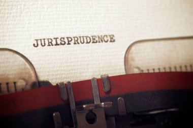 Bir daktiloyla yazılmış hukuk kavramı..