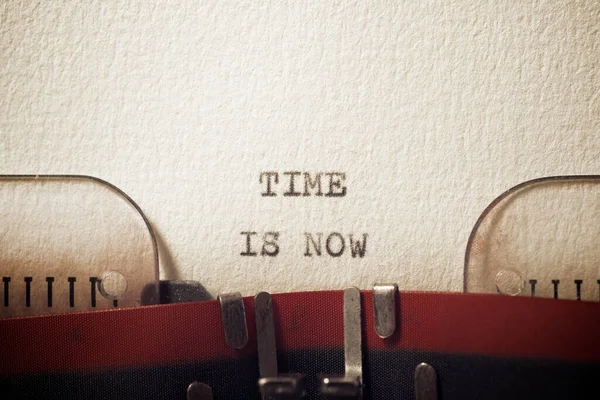 Time Now Phrase Written Typewriter — Stock fotografie
