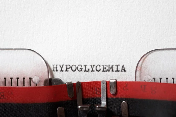 Słowo Hipoglikemia Napisane Maszyną Pisania — Zdjęcie stockowe