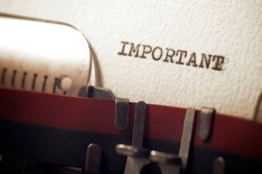 Daktiloyla yazılmış önemli bir kelime.