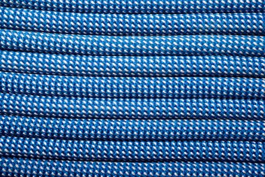 Mavi tırmanma ipi. Yaklaş..