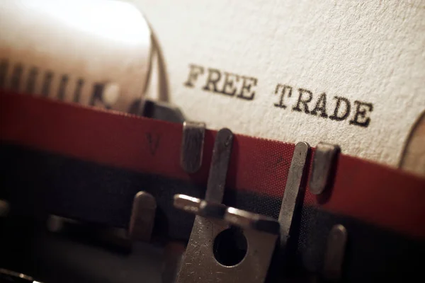 Free Trade Phrase Written Typewriter — Stock Photo, Image