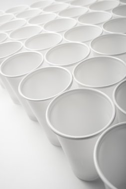 Tek kullanımlık bardak