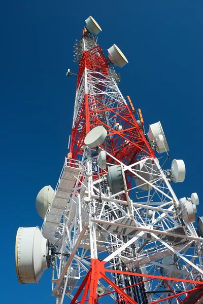 Torre de telecomunicações — Fotografia de Stock