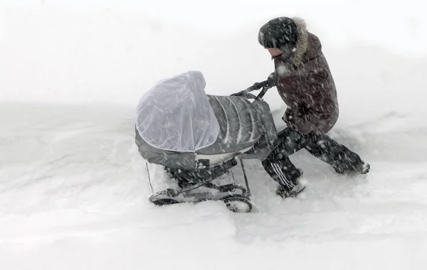 Father  and baby carriage — Stock Photo, Image