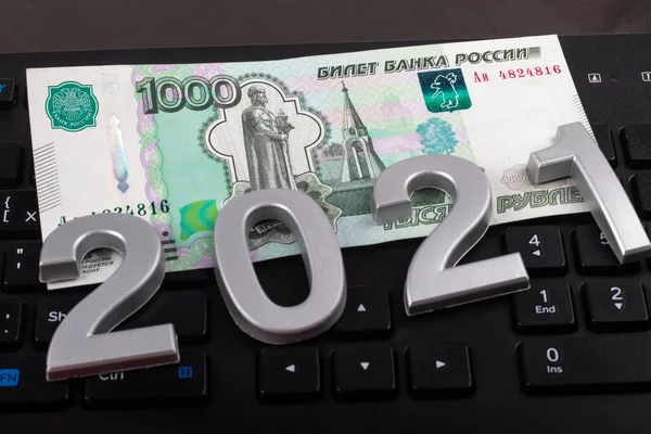 Крупный План Чорний Фон Номером 2021 Купюра 1000 Рублів Росія — стокове фото