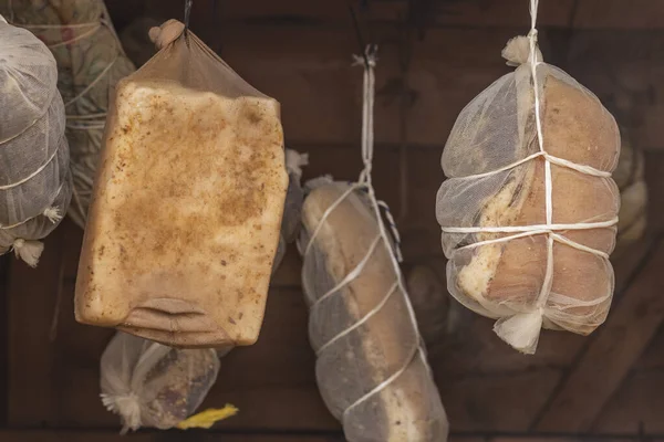 Straßenbeleuchtung Räucherei Für Kleine Produkte Aus Holz Darin Wird Fleisch — Stockfoto