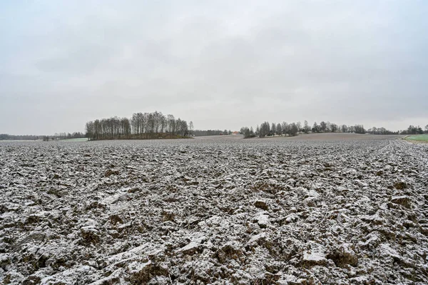 Замороженные вспаханные поля в ноябре Кумла Швеция — стоковое фото