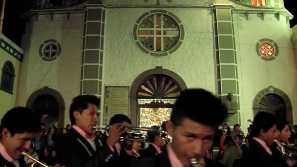 Кочабамба Боливия Август 2019 Года Латунная Группа Марширует Фестивале Девы — стоковое видео