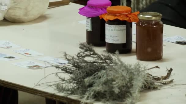 Marmalade Jars Table Pine Branches Κατάστημα Mapuche Στην Παταγονία Της — Αρχείο Βίντεο