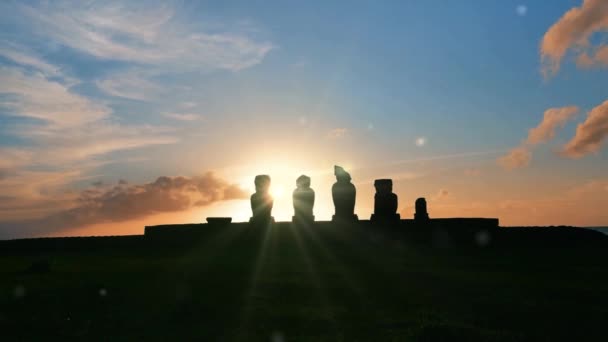 Moais Easter Island Sent Ahu Tahai — стоковое видео