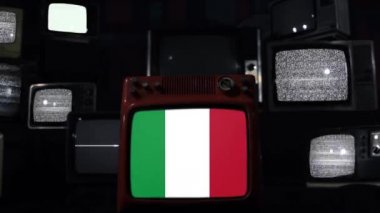 Retro TV duvarında İtalya Bayrakları. Yakınlaştır. 