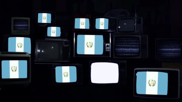 Flagge Guatemalas Auf Retro Fernsehgeräten — Stockvideo