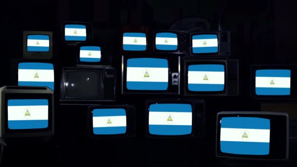 尼加拉瓜国旗在复古电视集 深蓝色调子 — 图库视频影像