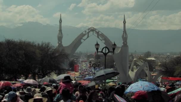 Massive Pilgrimage Devotees Calvary Virgin Urkupina Bolivia — Vídeo de stock
