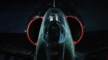 Arjantin Hava Kuvvetleri 'ne bağlı Douglas A-4 Skyhawk Jet Fighter, Arjantin' deki Nacional de Aeronautica Müzesi 'nde (Ulusal Havacılık Müzesi). Yakınlaştır. 