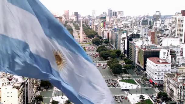 Juli Avenue Buenos Aires Och Argentina Flag Hög Vinkel — Stockvideo