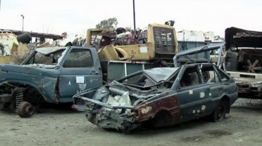 Buenos Aires, Arjantin yakınlarındaki hurdalıkta hurdaya çıkmış araçlar..  