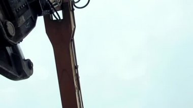 Buenos Aires, Arjantin 'in dışında bir hurdalıkta Mekanik Turna Pençesi.  