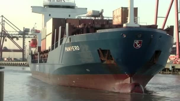 Tugboat Towing Cargo Ship Port Buenos Aires Argentina South America — Stock Video