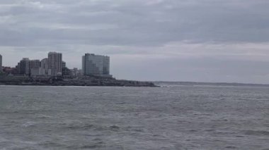Mar del Plata ve Arjantin Denizi Panoramik Manzarası, Buenos Aires Eyaleti, Arjantin.  