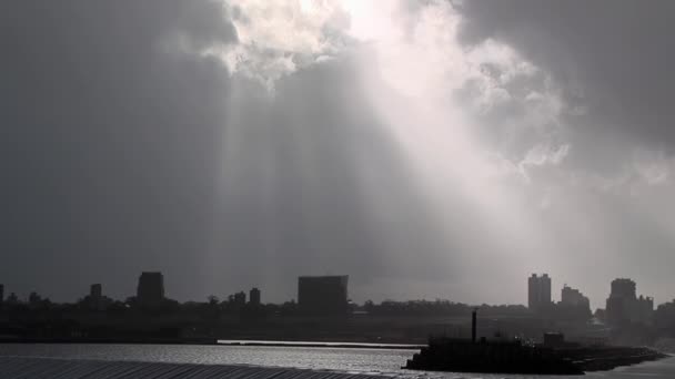 Rayos Sol Sobre Silueta Edificios Mar Del Plata Argentina — Vídeos de Stock