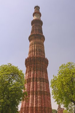 Gökyüzüne karşı eski Camii