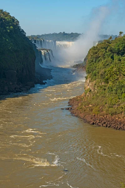 Κοιτάζοντας Κεντρικό Αλεξίπτωτο Του Iguazu Falls Στο Iguazu Falls National — Φωτογραφία Αρχείου