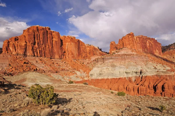 Red rock ülkede dramatik formtions — Stok fotoğraf