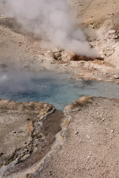Colorful Hot Springs on a Sunny Day — Stock Photo, Image