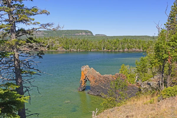 Sea Stack sur une crique abritée — Photo