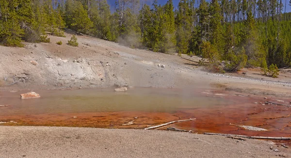 Colorful Hot Spring with Steam — Stock Photo, Image