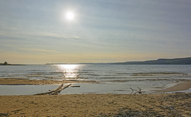 Güneş bir Wilderness Beach üzerinde