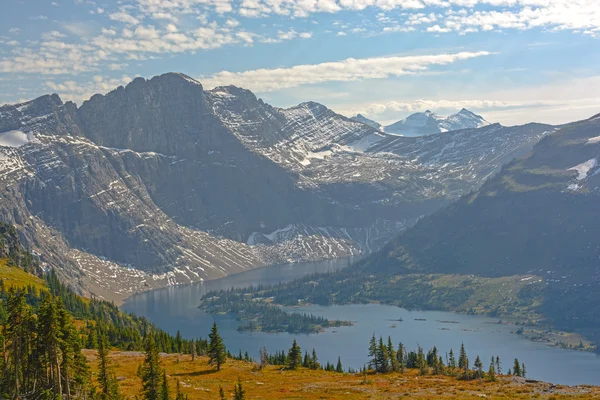 Alpine Lake in Late Afternoon Light — Stock Photo, Image