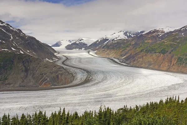 Gran curva en un glaciar alpino — Foto de Stock