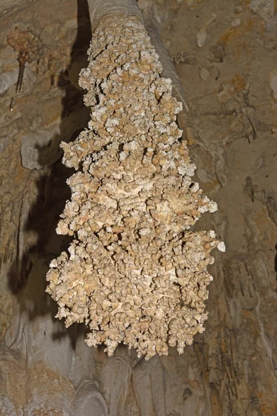 Estalactite de pipoca de caverna — Fotografia de Stock