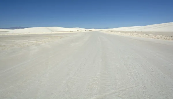 白い砂の高速道路 — ストック写真