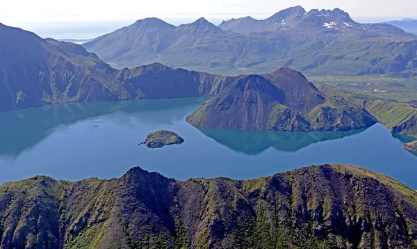 Caldera volcánica vista desde arriba — Foto de Stock