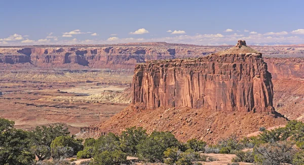 Colorful Monolith in a Western Canyon — Stock Photo, Image