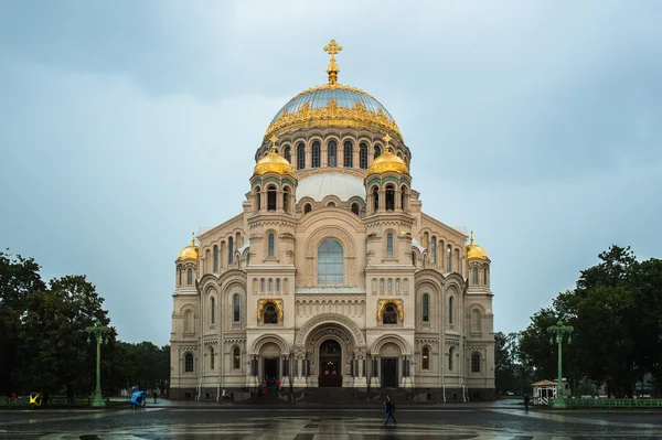 Orthodox cathedral of St Nicholas in Kronshtadt. . Petersburg, Russia — Stock Photo, Image