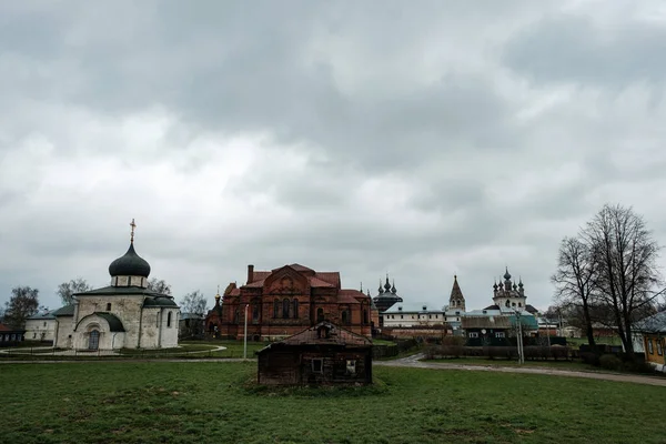 Vista del Kremlin en Yuryev Polsky —  Fotos de Stock
