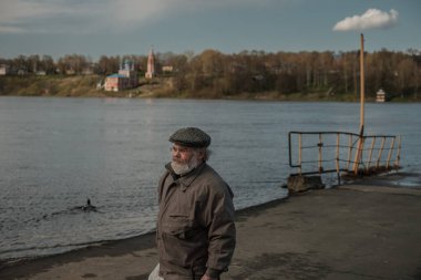 TUTAEV, RUSSIA - 7 Mayıs 2021: Volga Nehri taşkınlığı.