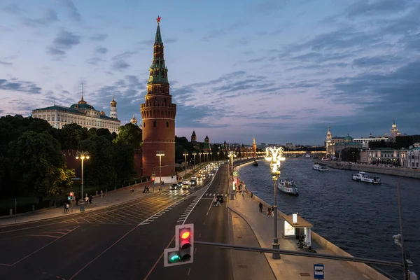 ボリショイ・カムニー橋からのモスクワ・クレムリンの眺め — ストック写真